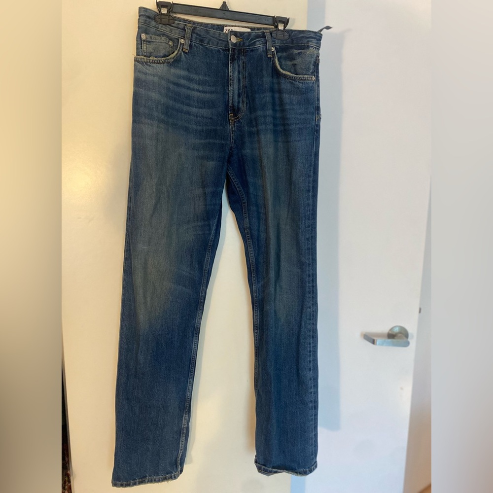 Zara jeans in a size 8